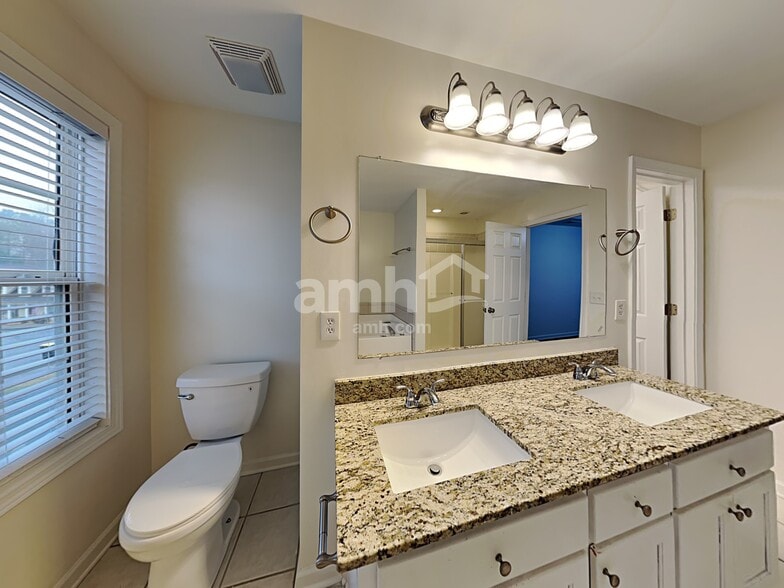 Building Photo - 17 Fairgreen Trace