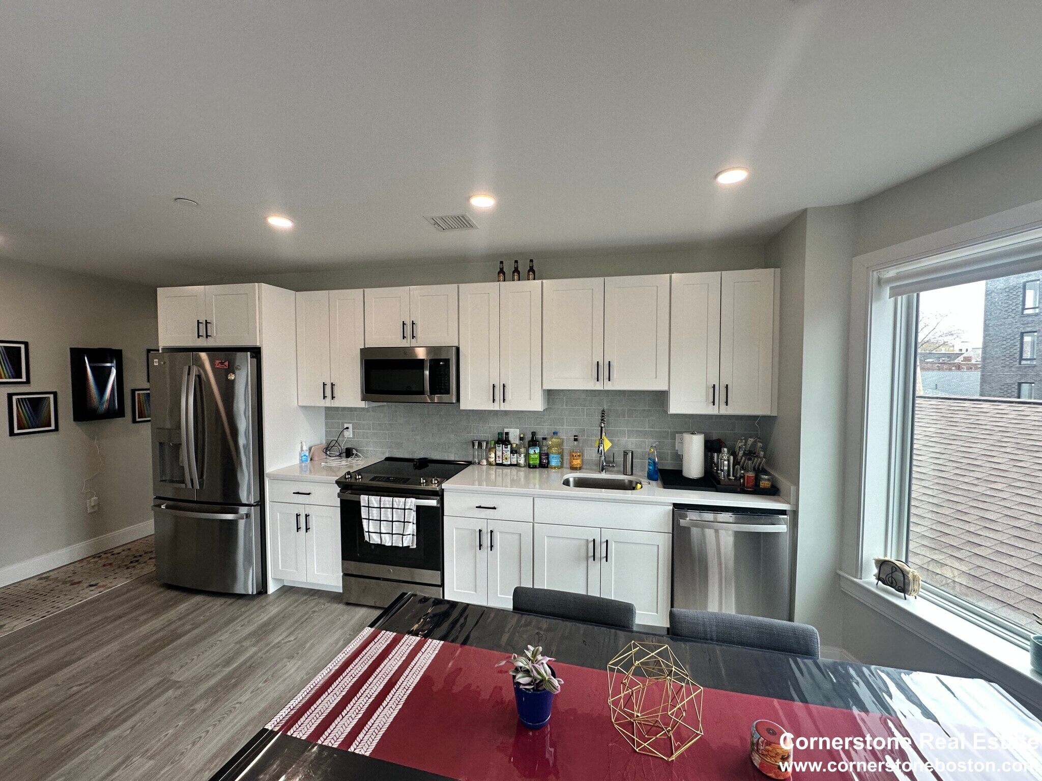 Building Photo - 206 Old Colony Ave