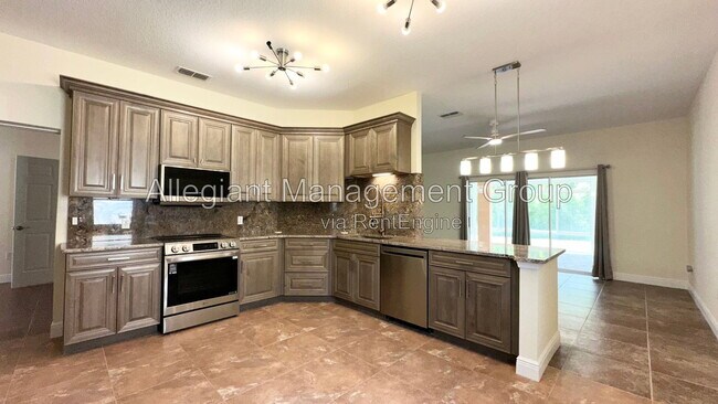 Building Photo - 1287 Glendora Rd N