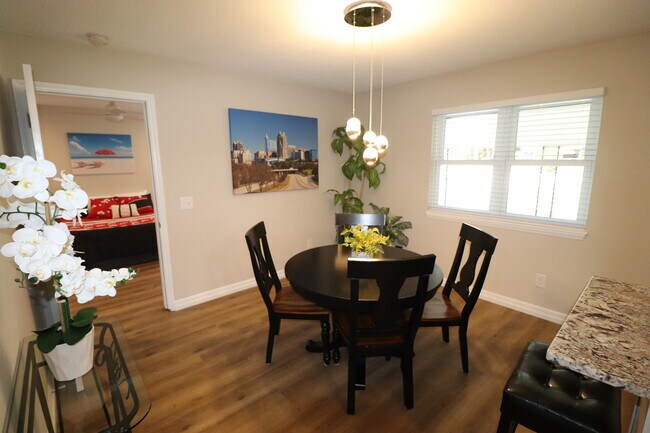 Dining room - 2808 Daytona Dr