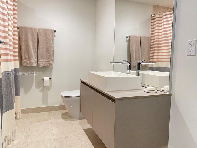 Building Photo - 1000 Brickell Plaza