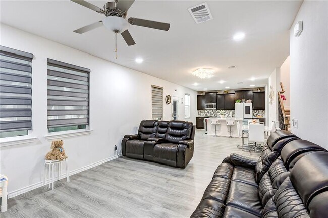 Building Photo - 149 Andesite Trl