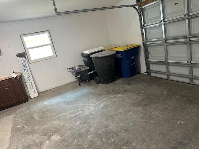 Building Photo - 1585 Jasmine Way