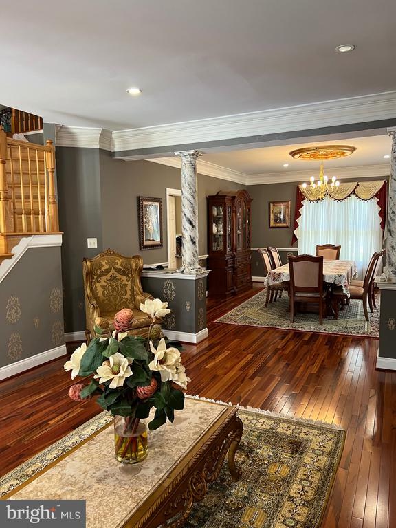 Building Photo - 3911 Arbor Crest Way