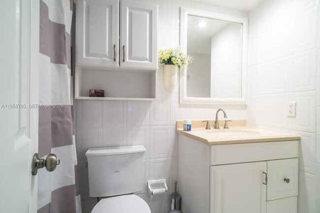 Building Photo - 201 180th Dr