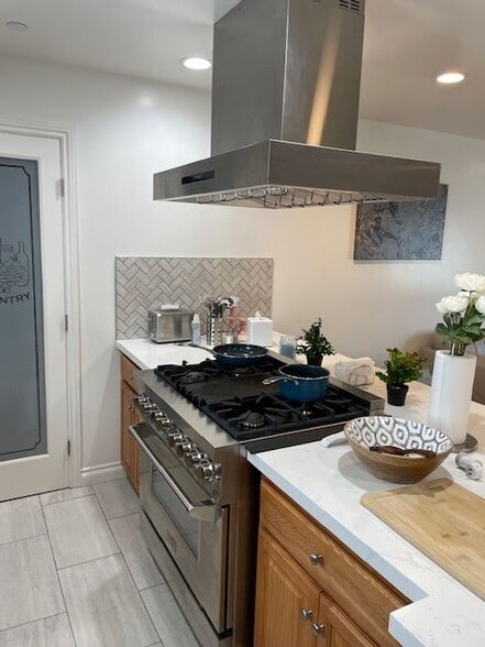 Custom Oven / Stove - 2851 Casitas Ave