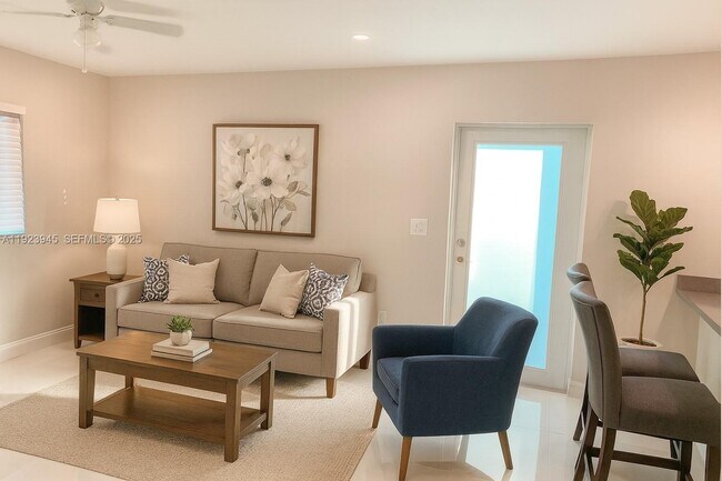 Building Photo - 2852 SW 36th Ave