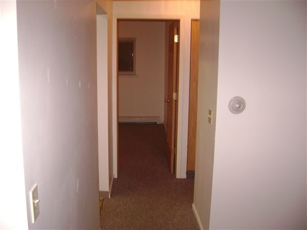 Building Photo - 735 Summit Ave