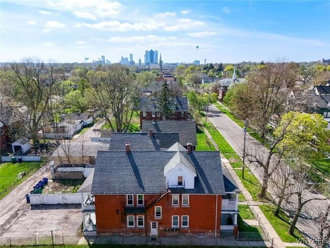 Building Photo - 1953 Falls St