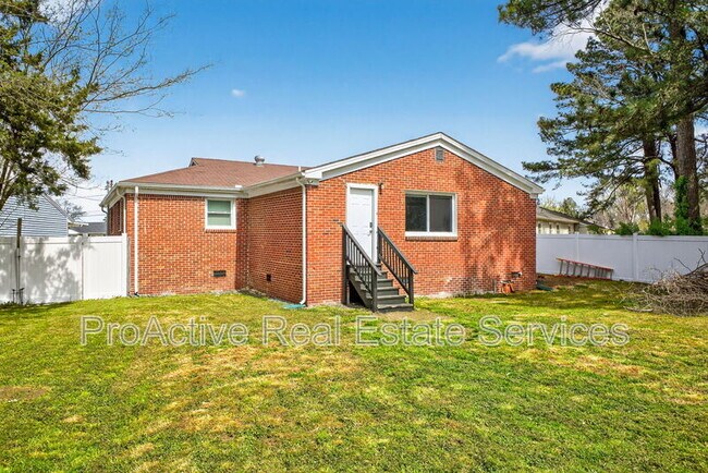 Building Photo - 2012 Midway Ave