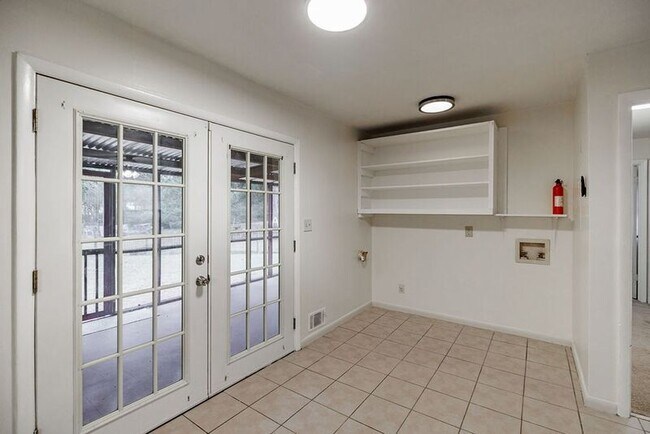 Building Photo - 162 Jockey Club Dr