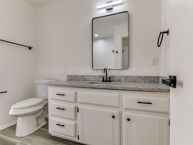 Building Photo - 6628 Laurel Dr