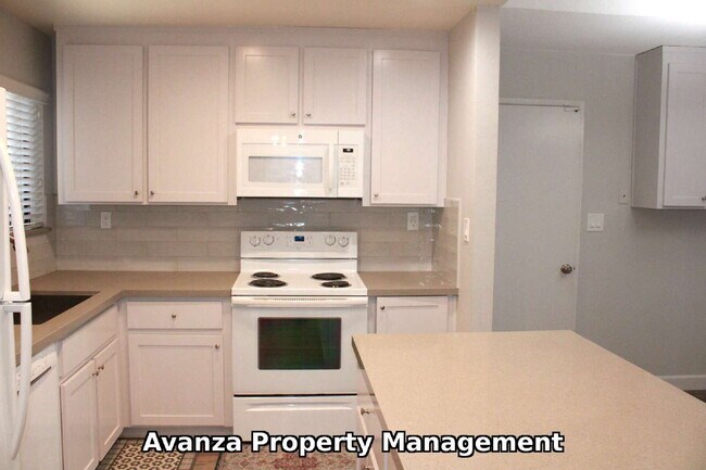 Building Photo - Home for Rent 2 Bed/2 Bath - 1,133 Sq Ft. Rent: $1,995/month Deposit: $2,992.5