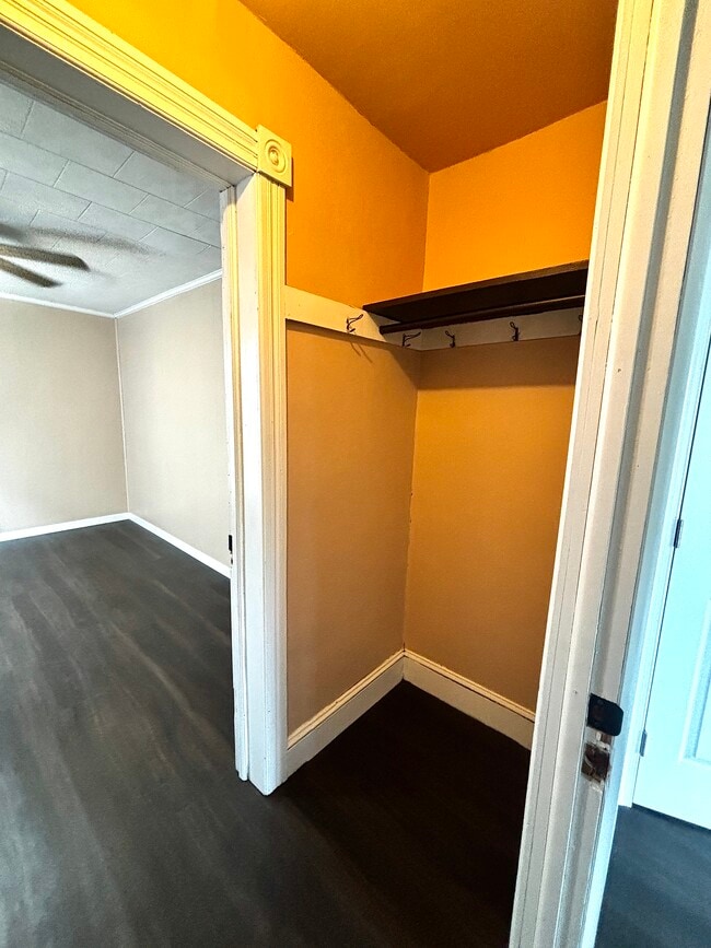 Building Photo - 84 N Berne St