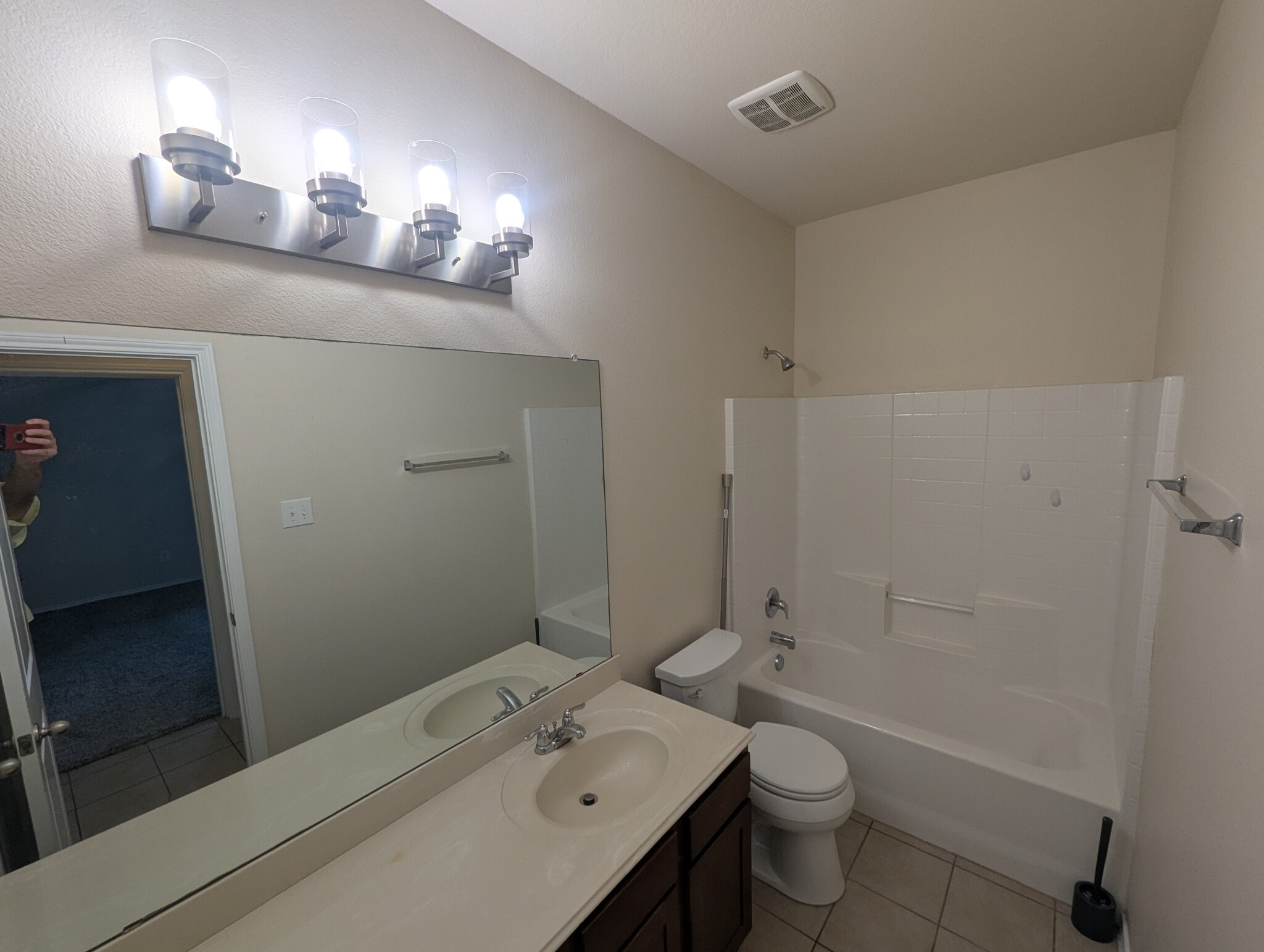 Guest bathroom - 2853 Waterfall Ln