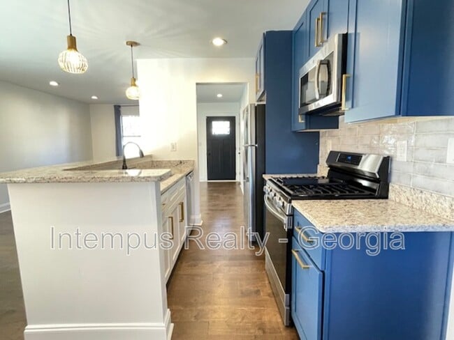 Building Photo - 2867 Joyce Ave