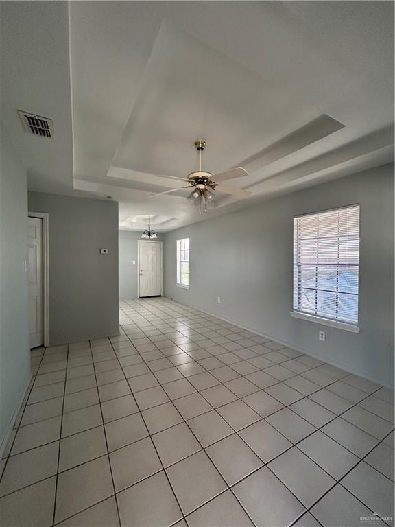 Building Photo - 809 W Los Tesoros Dr