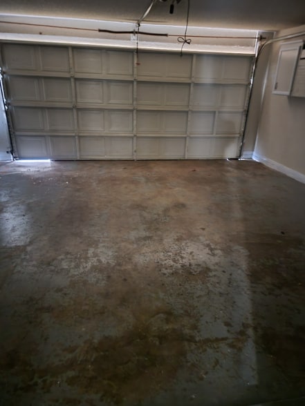 Building Photo - 704 Atkinson Ave