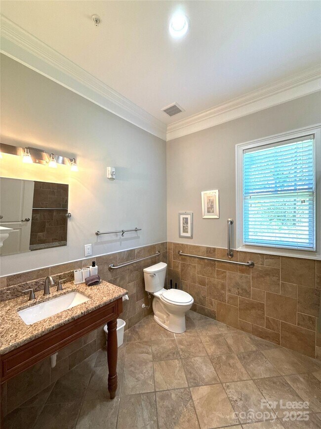 Building Photo - 14019 Thompson Rd