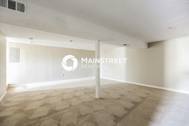 Building Photo - 3 Bedroom Pet-Friendly Home in Pleasant Hi...