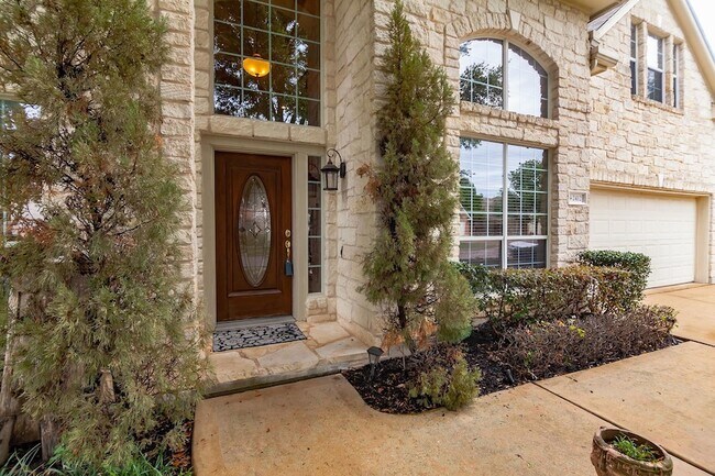 Building Photo - 2412 Arbor Dr