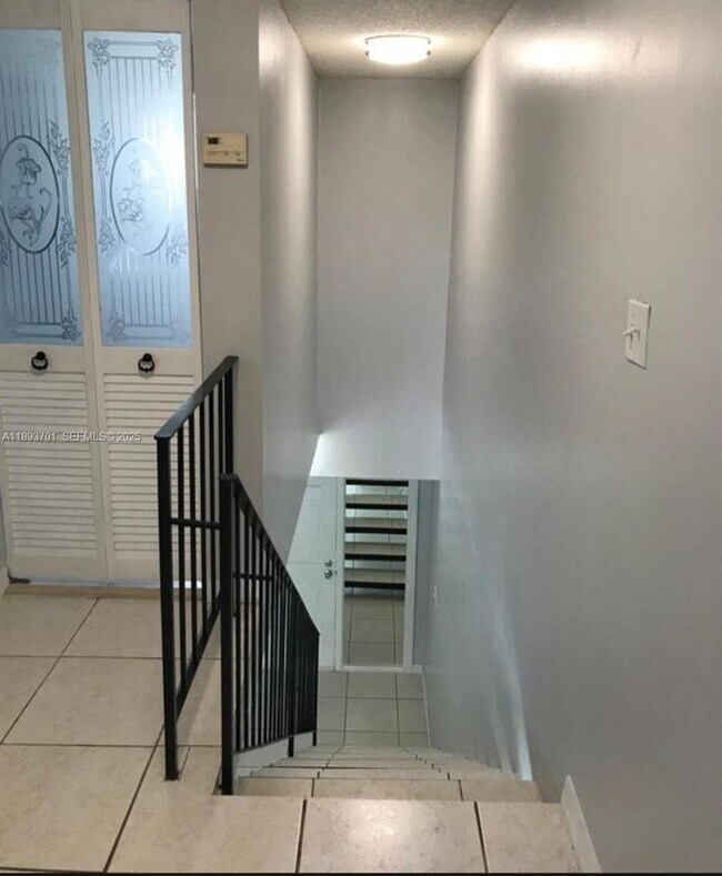 Building Photo - 210 NW 87th Ave