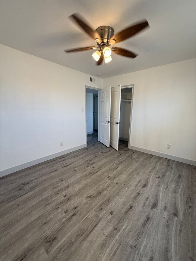Building Photo - Beautifully Upgraded 4 Bedroom, 2 Bath! Do...