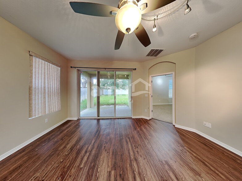 Building Photo - 15152 Stonebriar Way