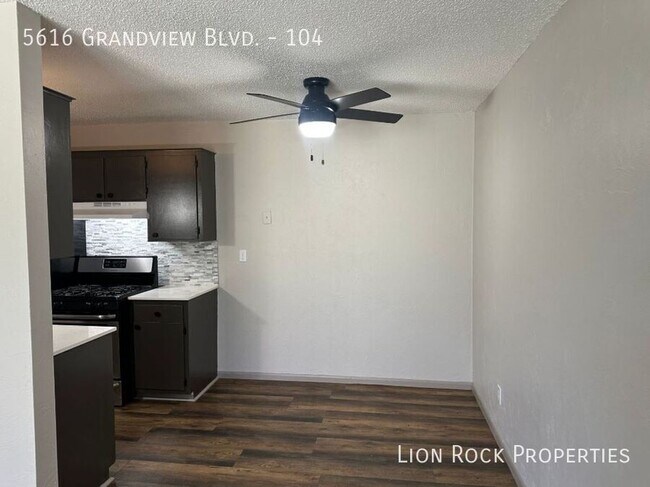 Building Photo - 5616 Grandview Blvd