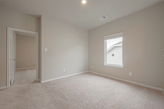 Building Photo - 4923 Luke Matthew Dr