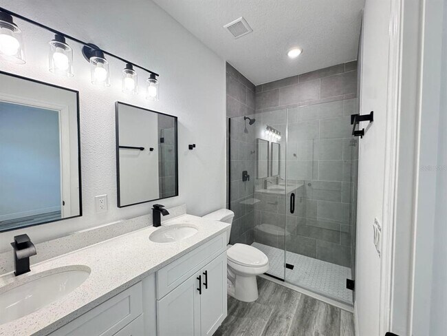 Building Photo - 455 Marion Oaks Dr