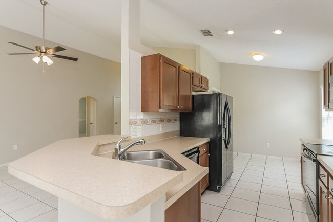 Building Photo - 8344 Fort Thomas Way