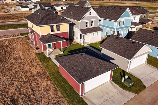 Building Photo - Brand new 3BR /2.5BA Home - Available now!