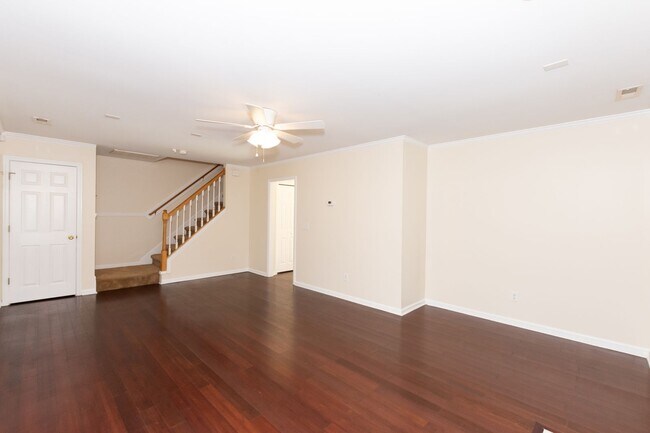 Building Photo - MOVE-IN READY