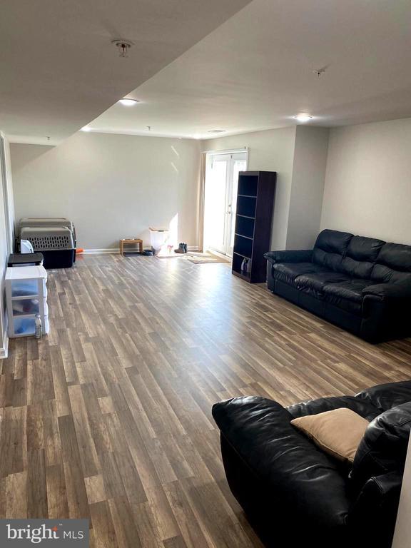 Building Photo - 2716 Lake Forest Dr