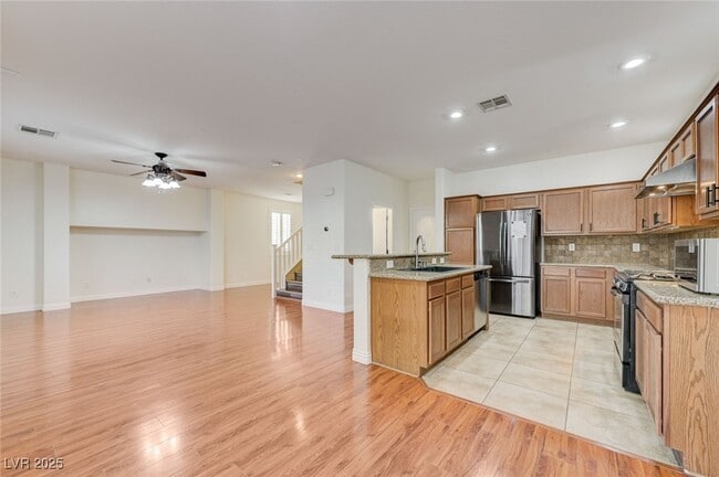 Building Photo - 10644 Tray Mountain Ave