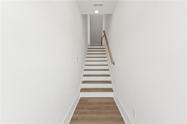 Building Photo - 3571 Overlook Rd NW