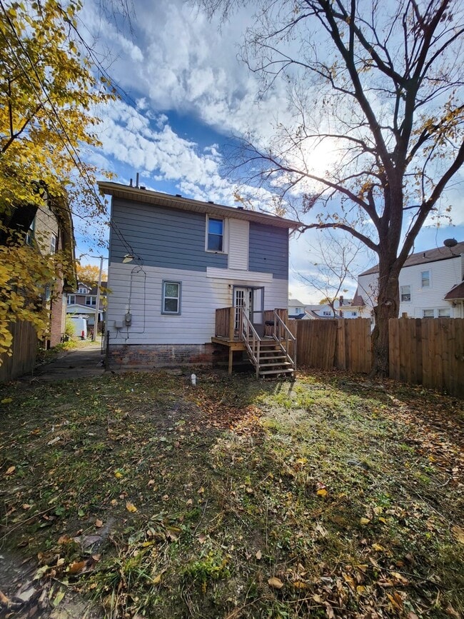 Building Photo - 2474 Fullerton Ave
