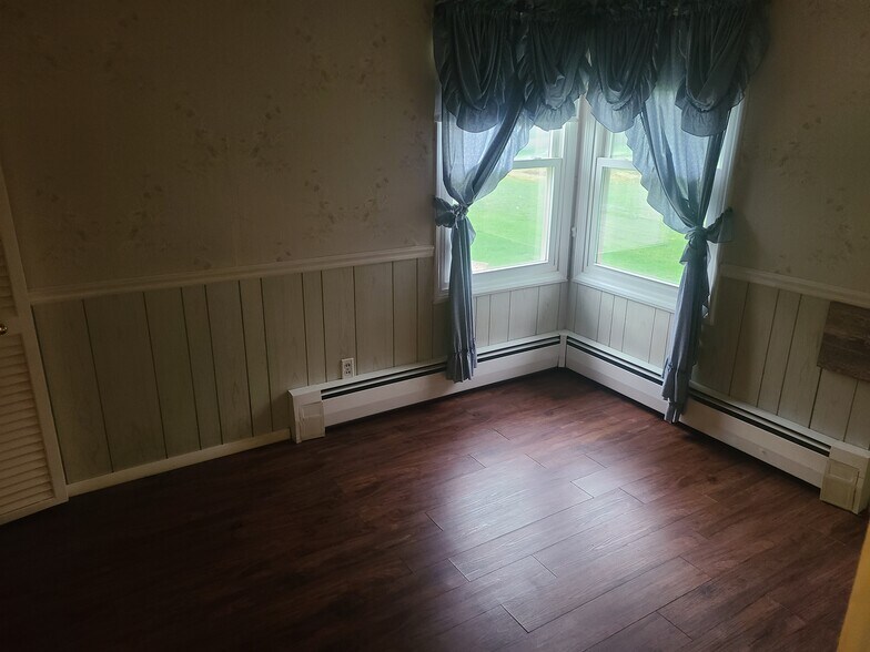 Bedroom # 1 - 908 West Ave
