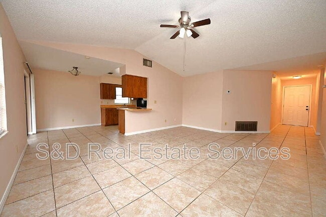 Building Photo - 1018 Sunshine Way SW