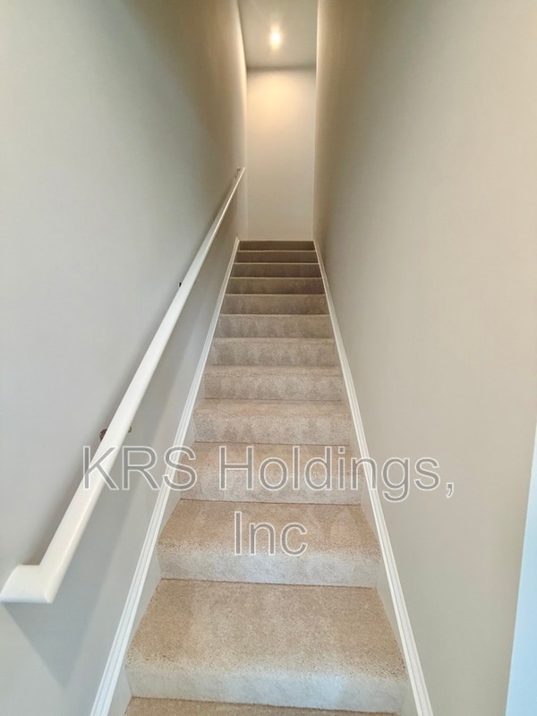 Building Photo - 315 Oldfield Dr