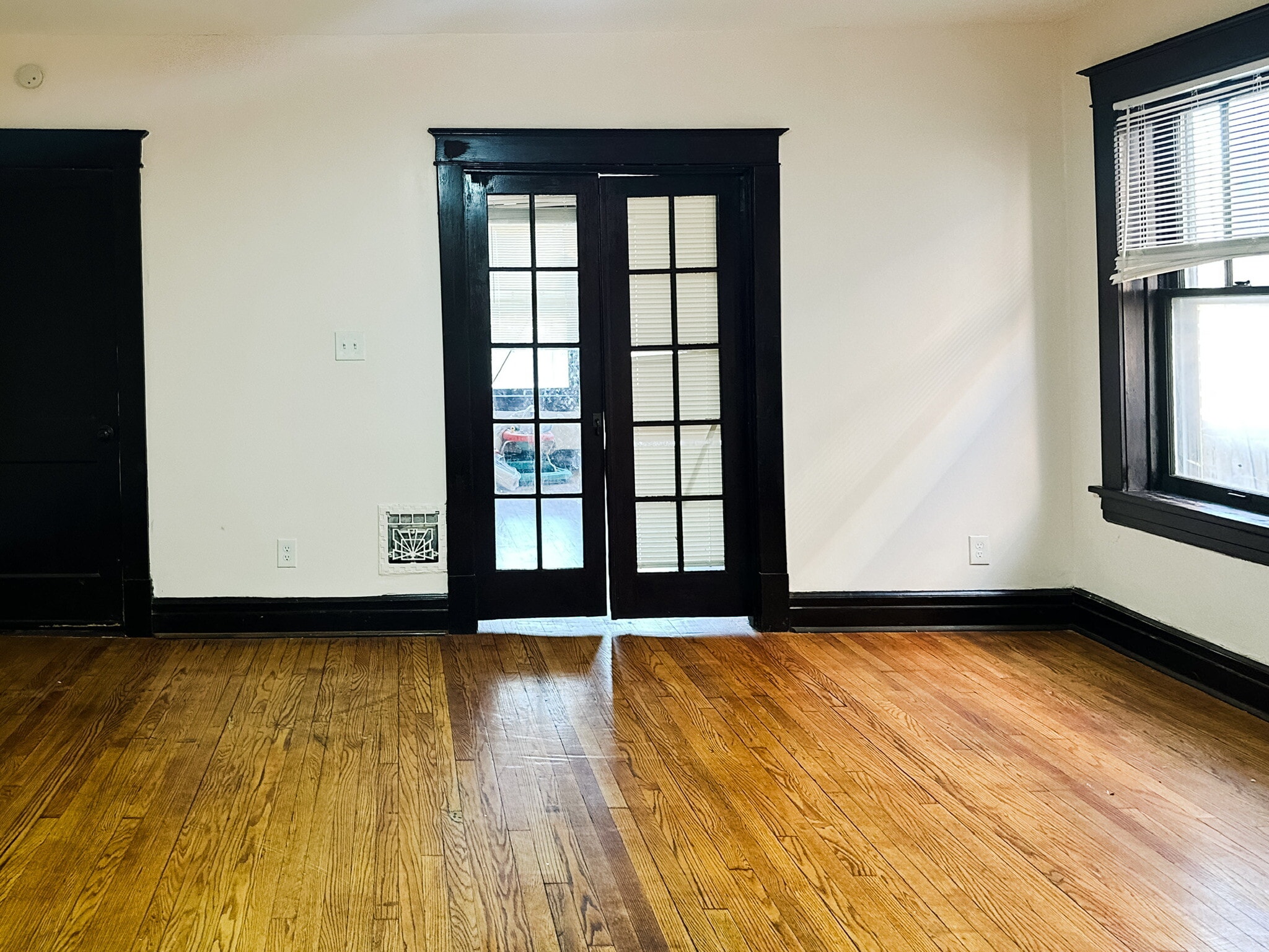 Building Photo - 2224 Miami St