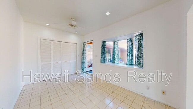 Building Photo - 662 Kalanipuu St