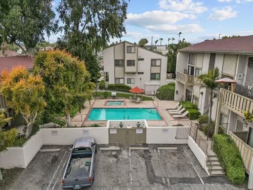 Building Photo - 18433 Hatteras St