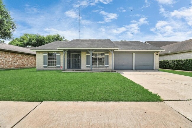 Building Photo - 17035 Quail Bend Dr