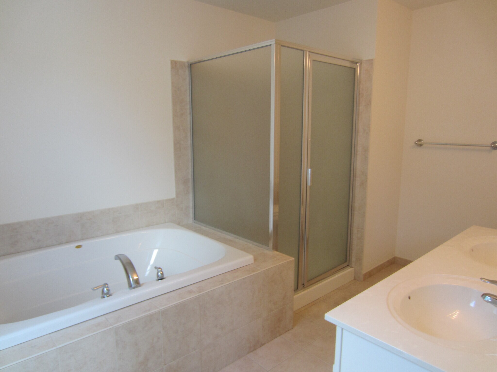 Primary Bathroom - 860 Main St