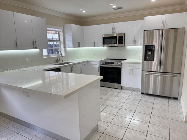 Building Photo - 5443 SW 143rd Ct