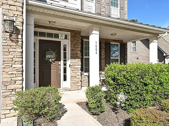 Building Photo - 5004 El Molino Dr