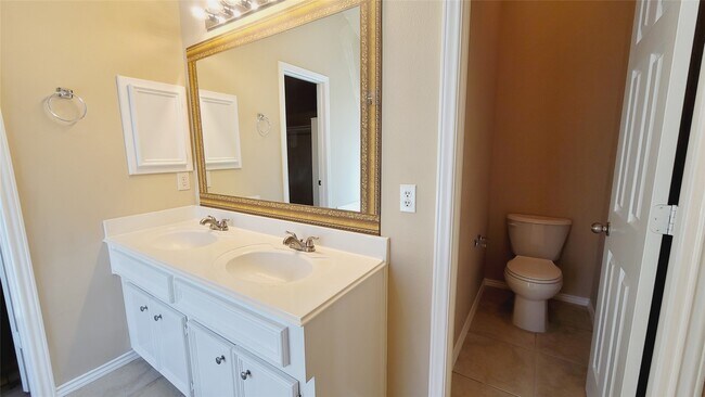 Building Photo - 14747 Briceland Springs Dr
