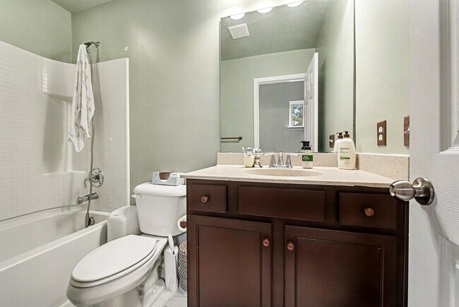 Building Photo - 230 Cameron St